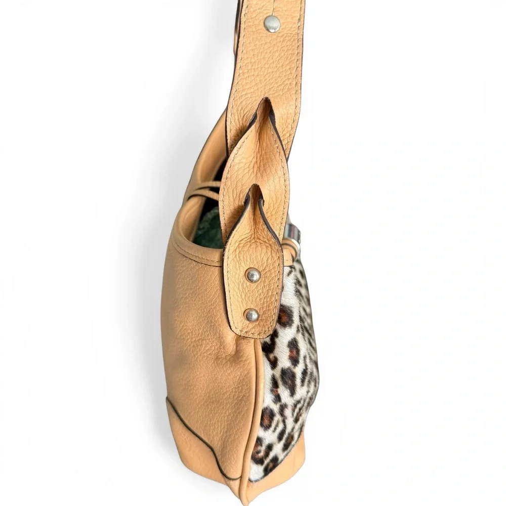 NWOT Adrienne Vittadini Leather Cheedah Print Hobo Bag